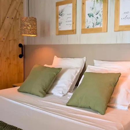 Holiday home Le Cedre Bleu